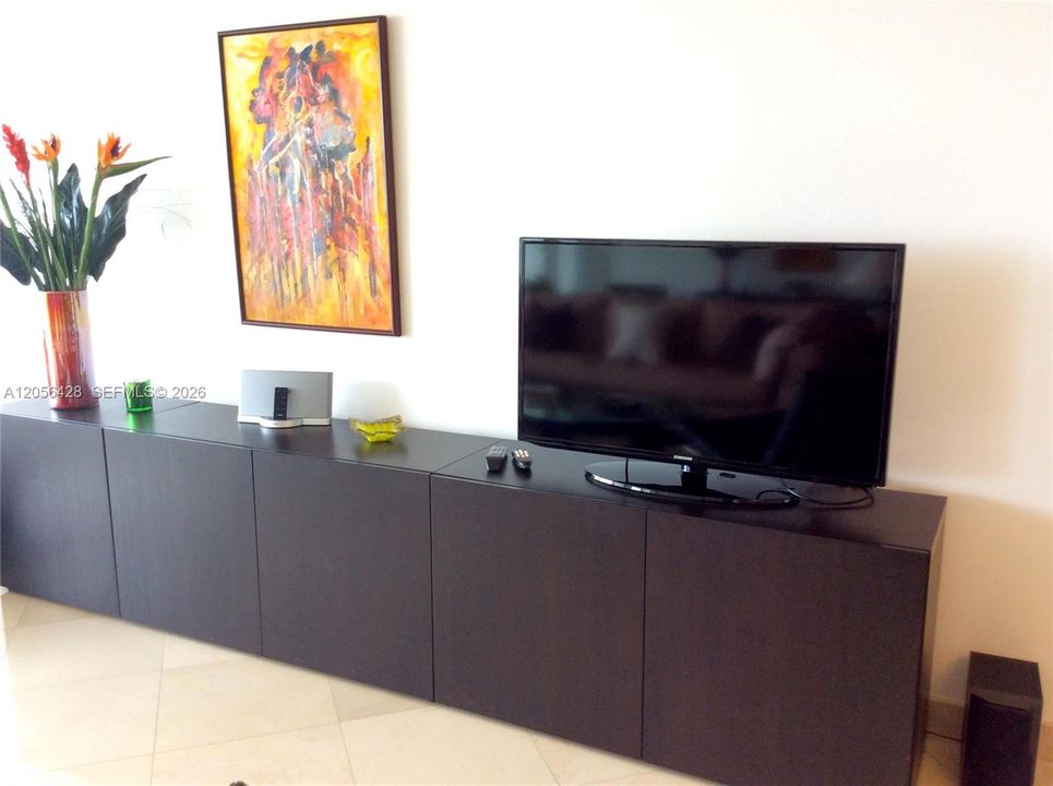 В аренду: $6,900 (2 спален, 2 ванн, 1260 Квадратных фут)
