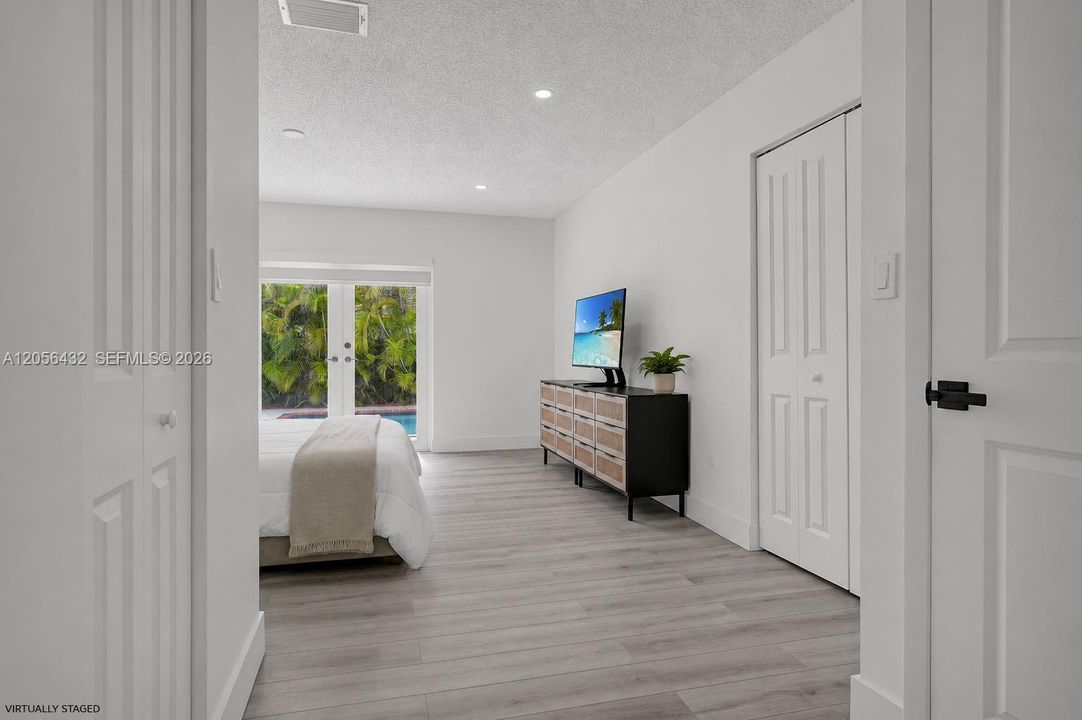 В аренду: $3,900 (3 спален, 2 ванн, 1524 Квадратных фут)