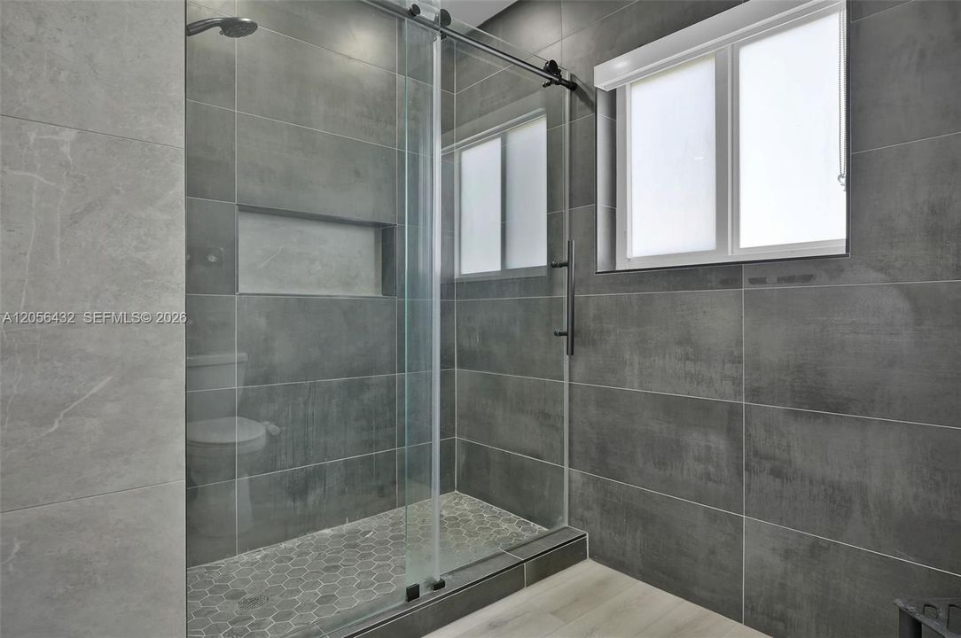 В аренду: $3,900 (3 спален, 2 ванн, 1524 Квадратных фут)
