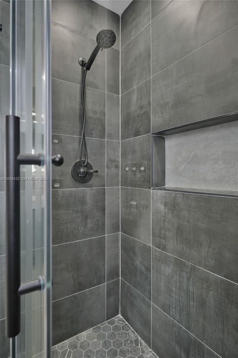 В аренду: $3,900 (3 спален, 2 ванн, 1524 Квадратных фут)