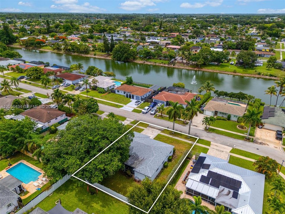 На продажу: $579,900 (3 спален, 2 ванн, 1399 Квадратных фут)