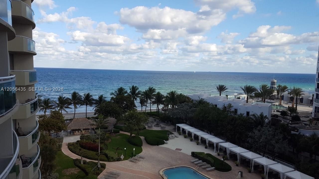 For Rent: $3,500 (1 beds, 2 baths, 1113 Square Feet)