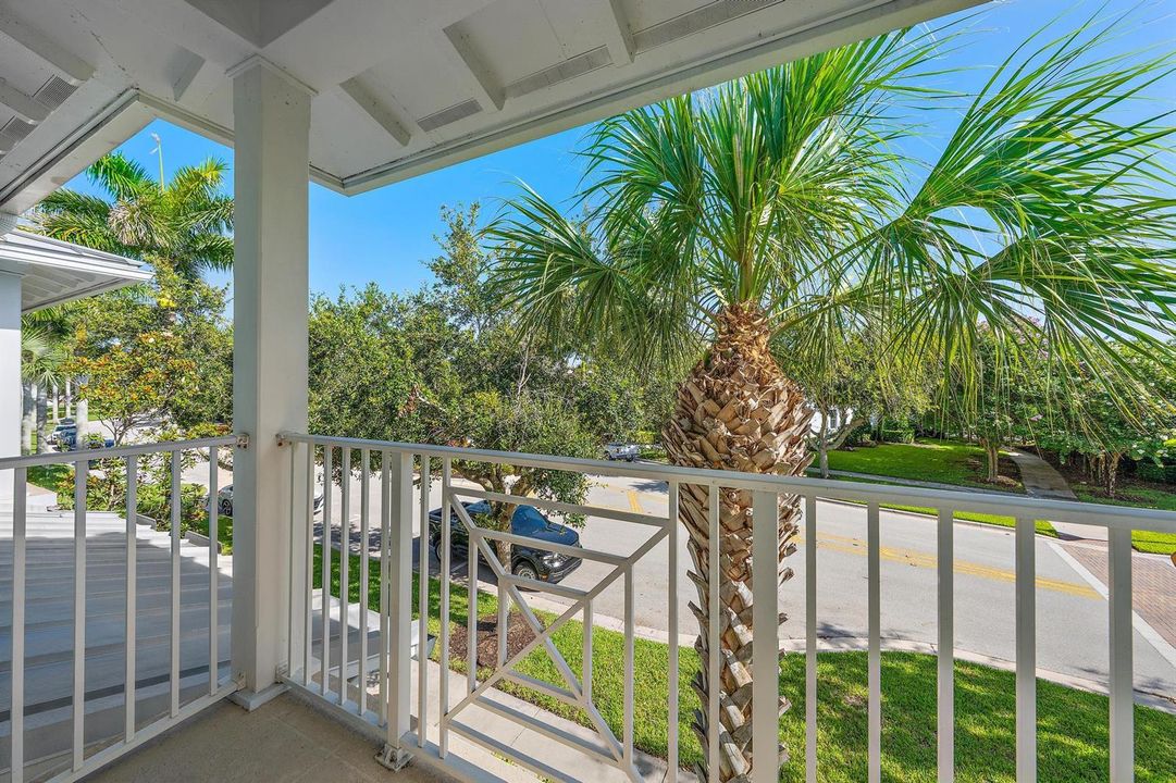 1156 S Community Dr-18