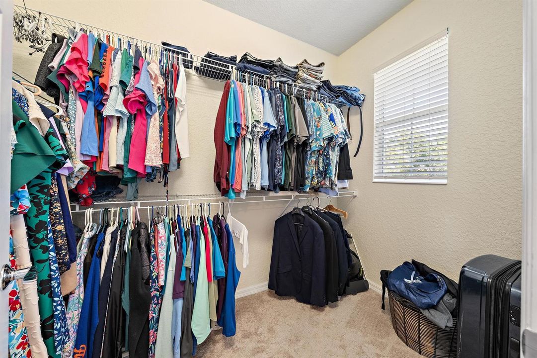 1156 S Community Dr-17
