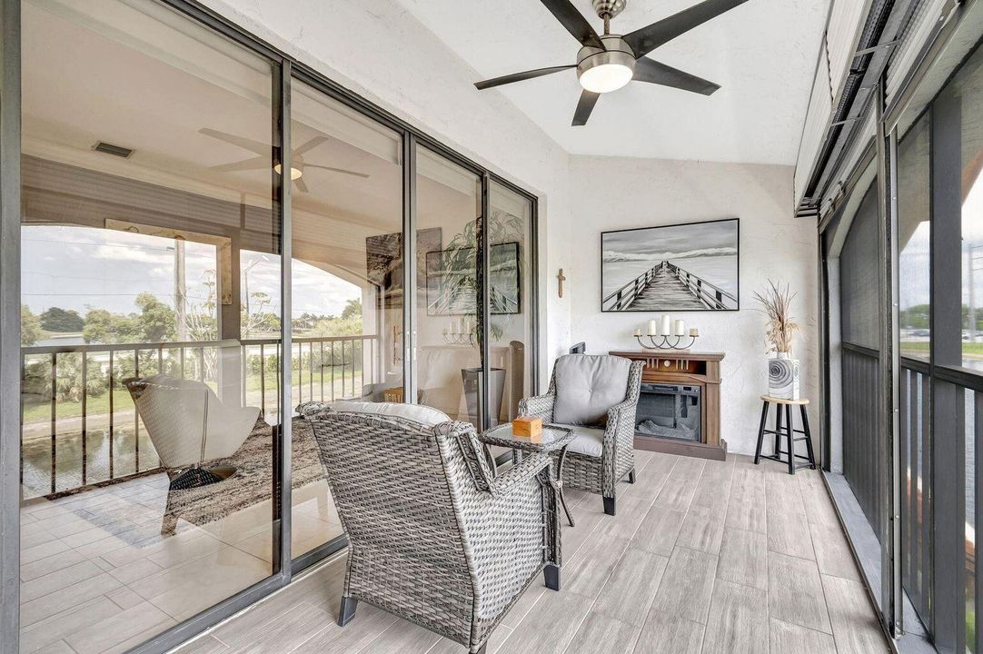SCREENED BALCONY
