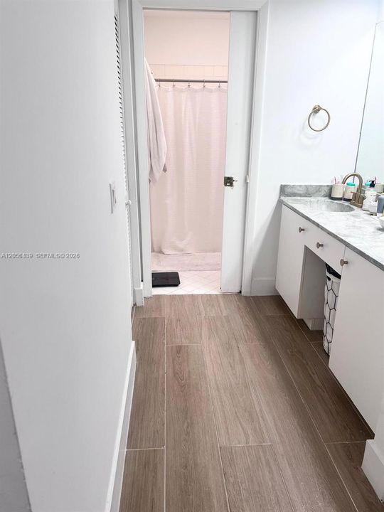 В аренду: $3,700 (3 спален, 2 ванн, 1296 Квадратных фут)
