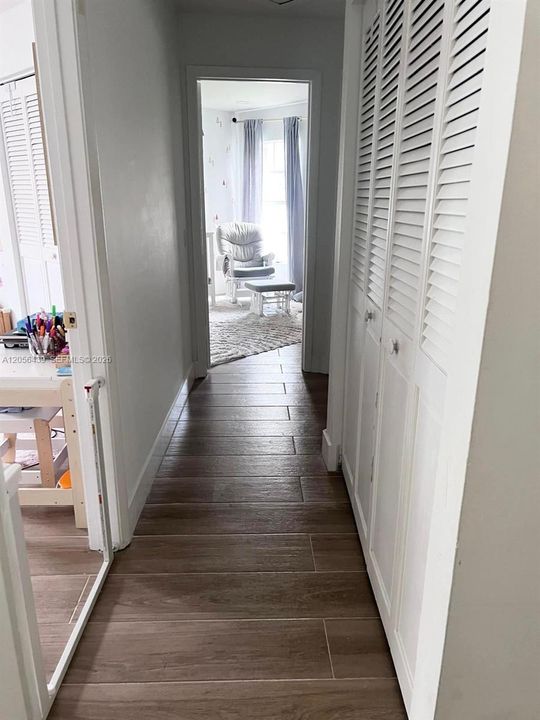 В аренду: $3,700 (3 спален, 2 ванн, 1296 Квадратных фут)