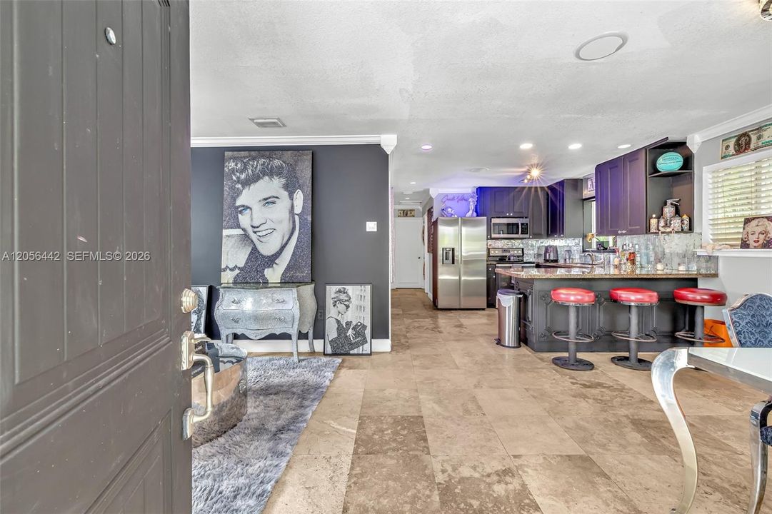 En Venta: $829,000 (3 camas, 1 baños, 1075 Pies cuadrados)