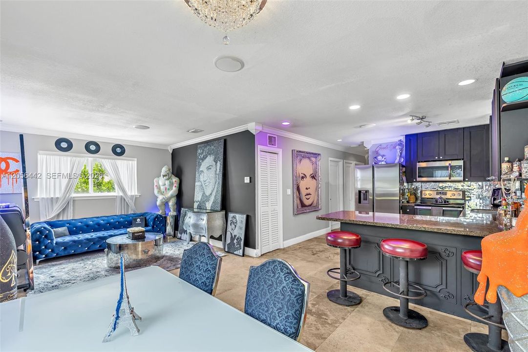 En Venta: $829,000 (3 camas, 1 baños, 1075 Pies cuadrados)