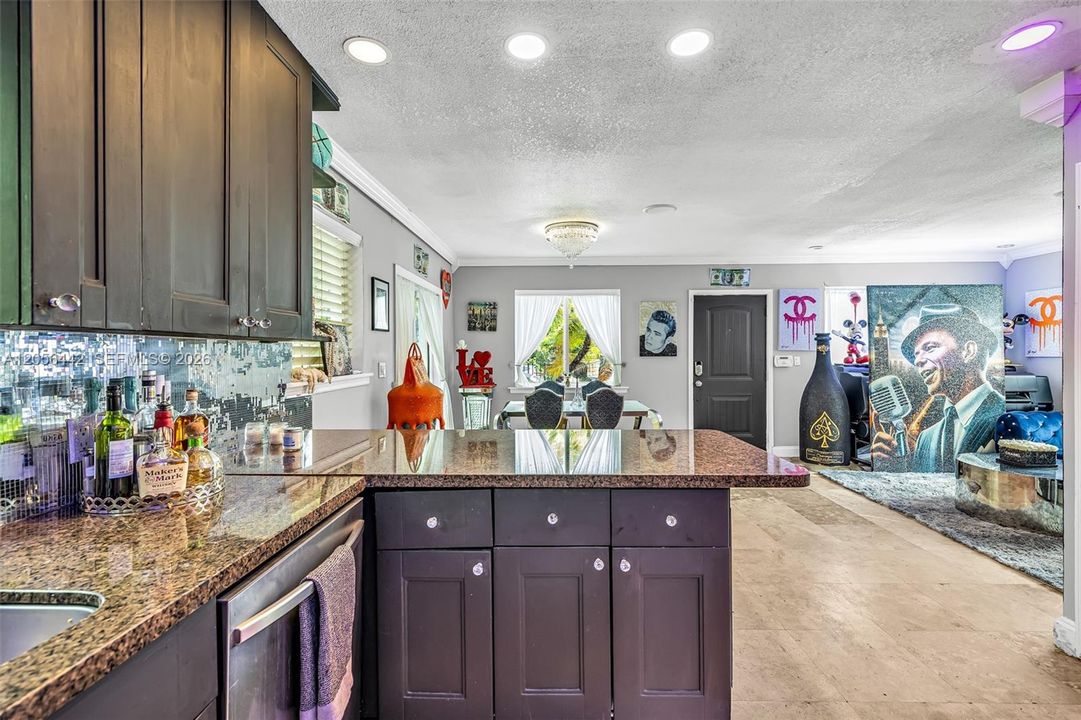 En Venta: $829,000 (3 camas, 1 baños, 1075 Pies cuadrados)