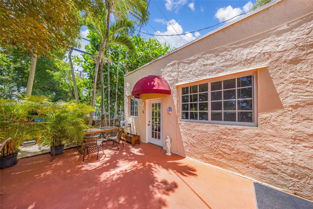 For Rent: $1,800 (1 beds, 1 baths, 500 Square Feet)