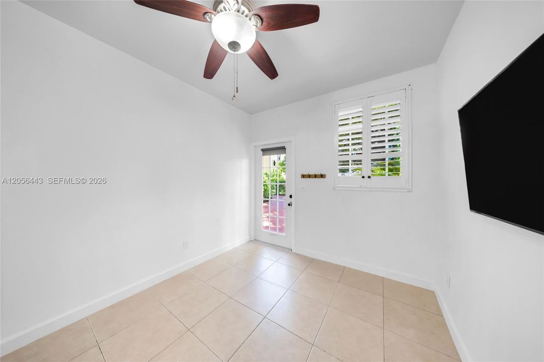 For Rent: $1,800 (1 beds, 1 baths, 500 Square Feet)