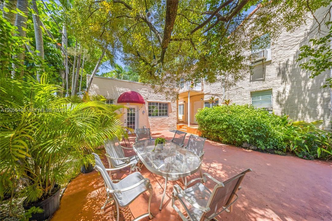 For Rent: $1,800 (1 beds, 1 baths, 500 Square Feet)
