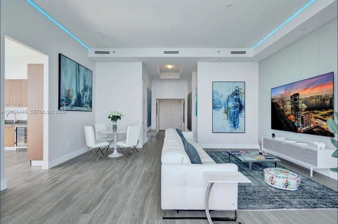 En Venta: $2,925,000 (3 camas, 3 baños, 2768 Pies cuadrados)