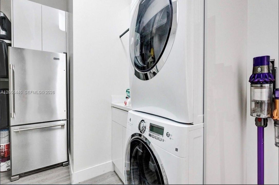 En Venta: $2,925,000 (3 camas, 3 baños, 2768 Pies cuadrados)
