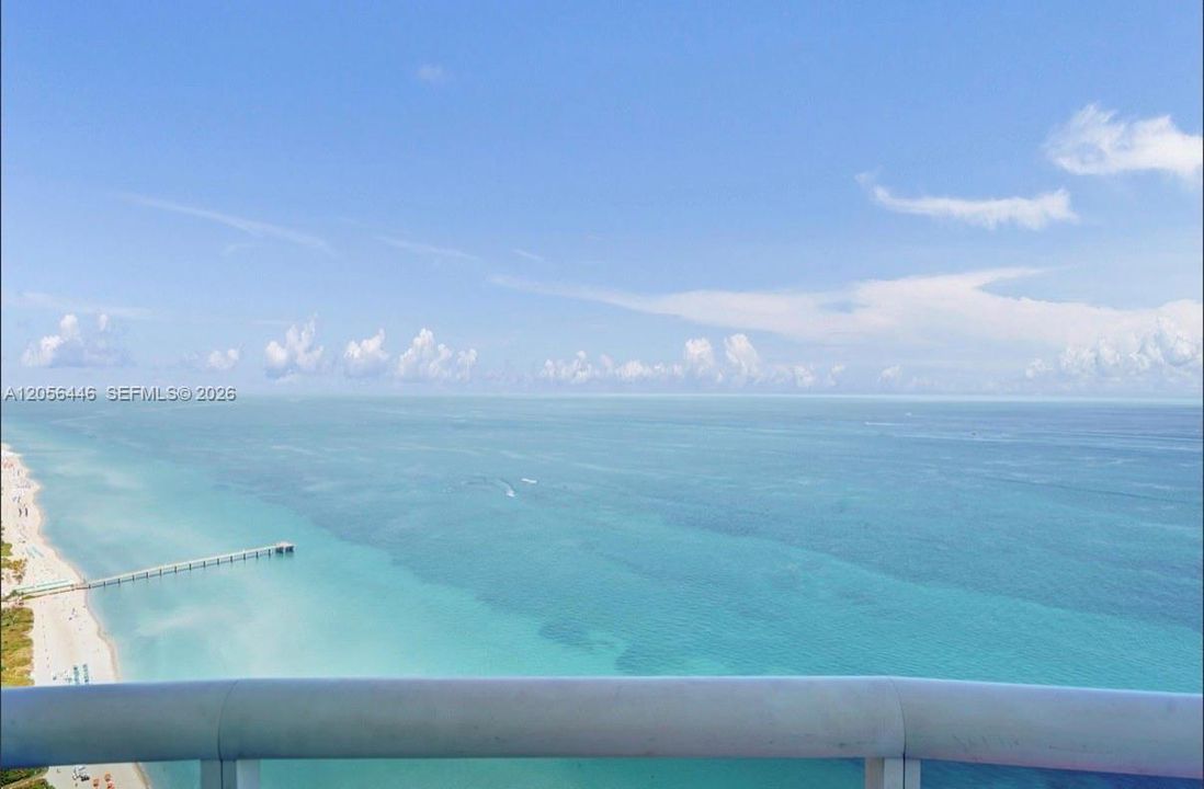 En Venta: $2,925,000 (3 camas, 3 baños, 2768 Pies cuadrados)