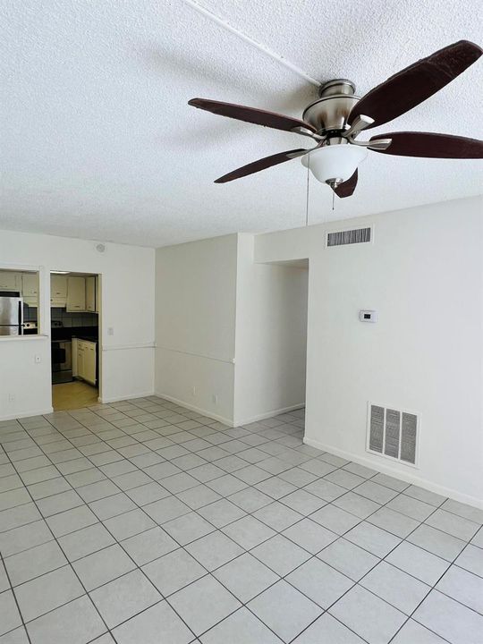 604 NW 13th Street #21 New Pics (5)