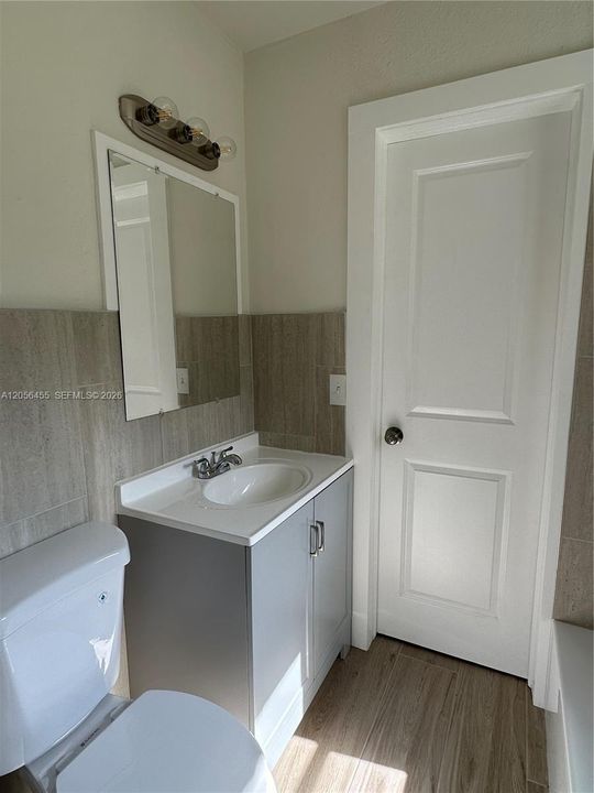В аренду: $2,000 (2 спален, 1 ванн, 2496 Квадратных фут)