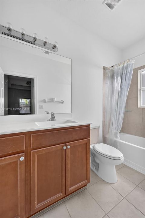 В аренду: $2,800 (3 спален, 2 ванн, 1535 Квадратных фут)