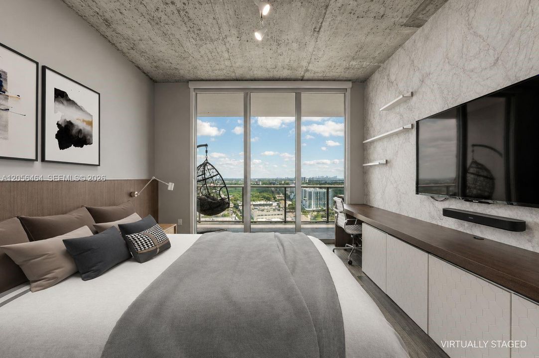 For Rent: $3,700 (1 beds, 1 baths, 735 Square Feet)