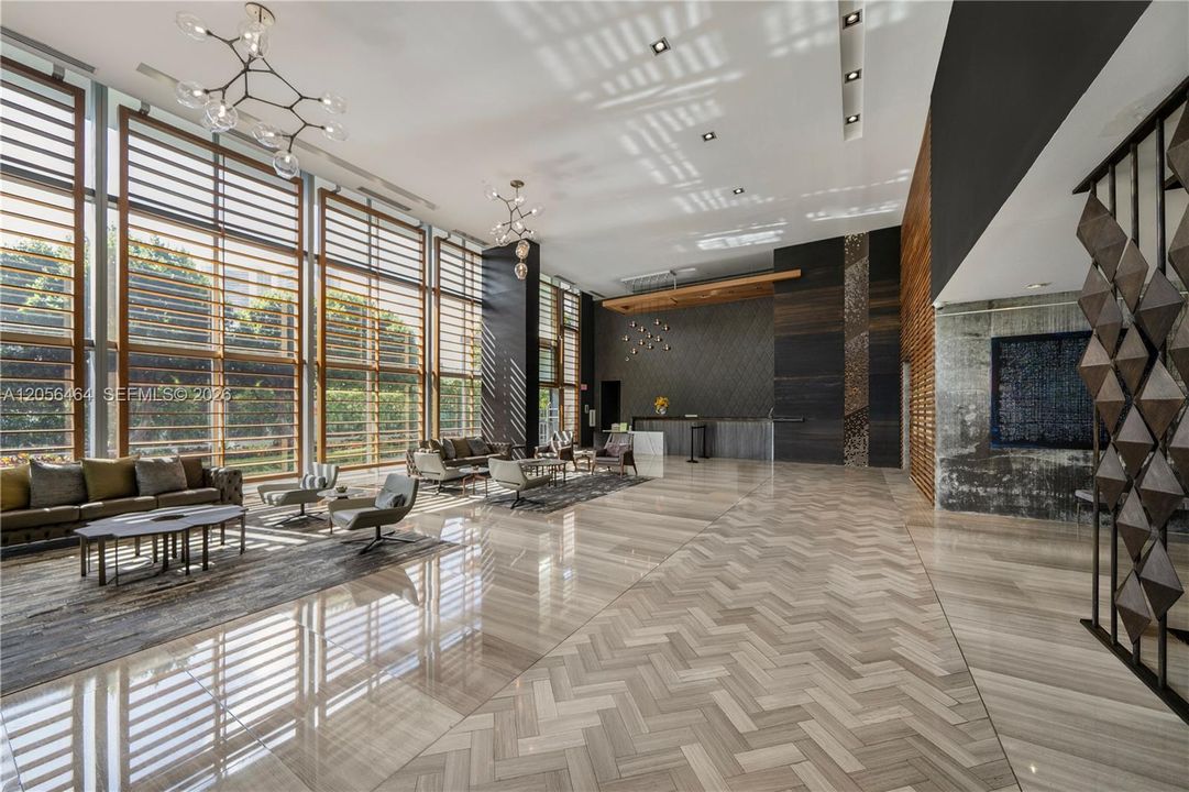 For Rent: $3,700 (1 beds, 1 baths, 735 Square Feet)
