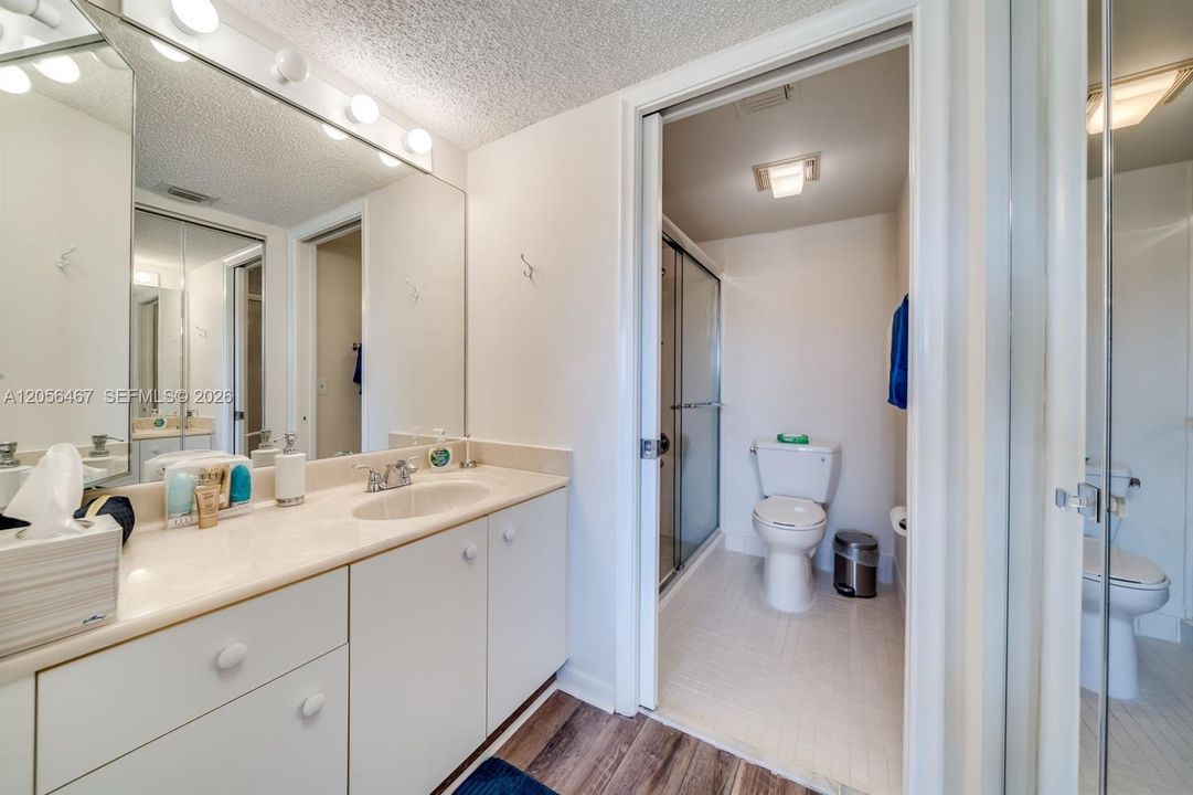 For Rent: $1,850 (1 beds, 1 baths, 1065 Square Feet)