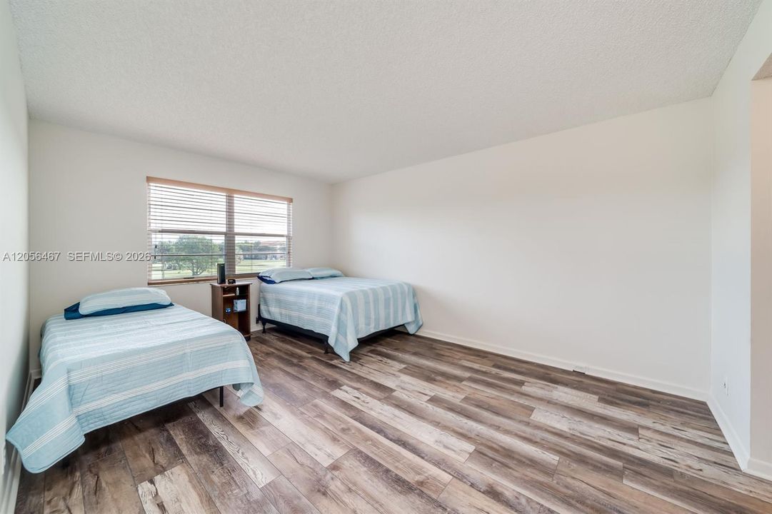 For Rent: $1,850 (1 beds, 1 baths, 1065 Square Feet)