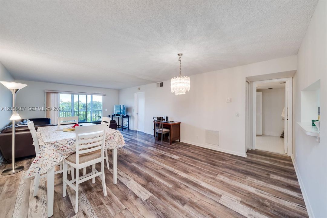 For Rent: $1,850 (1 beds, 1 baths, 1065 Square Feet)