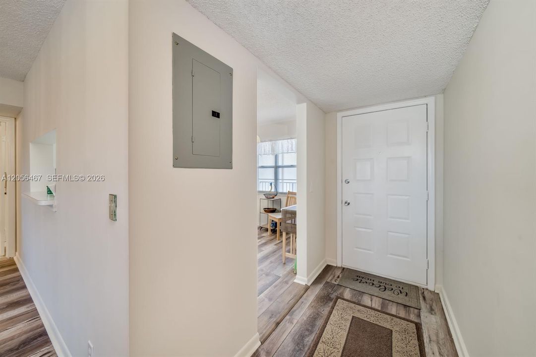 For Rent: $1,850 (1 beds, 1 baths, 1065 Square Feet)