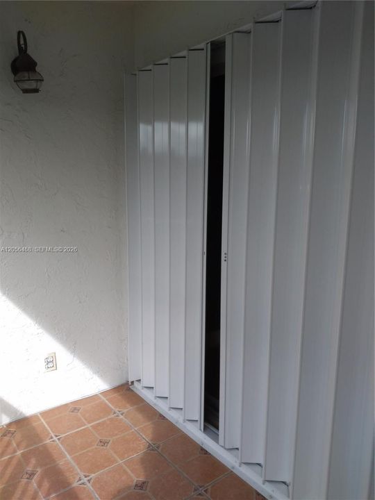 В аренду: $2,300 (2 спален, 2 ванн, 1060 Квадратных фут)