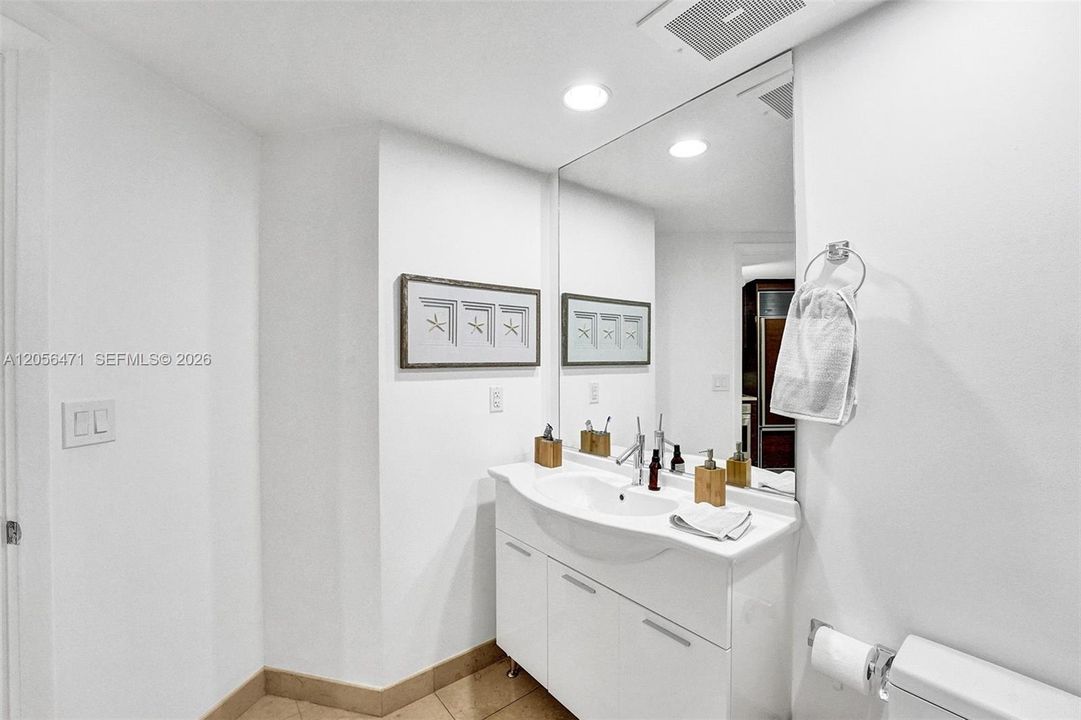 В аренду: $3,250 (0 спален, 1 ванн, 598 Квадратных фут)