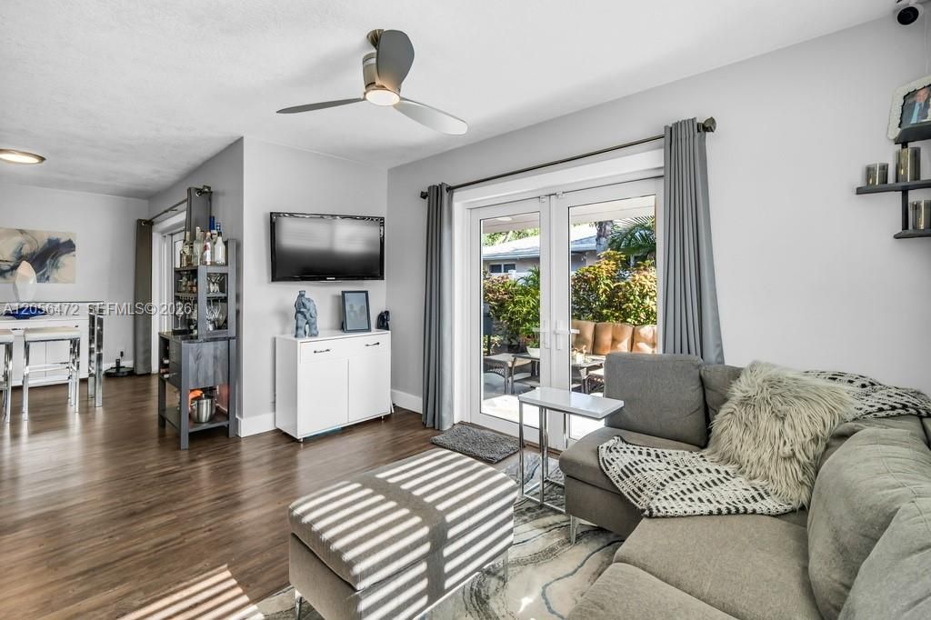 На продажу: $650,000 (3 спален, 2 ванн, 1874 Квадратных фут)