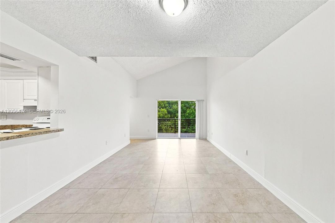 En Renta: $2,400 (2 camas, 2 baños, 1067 Pies cuadrados)