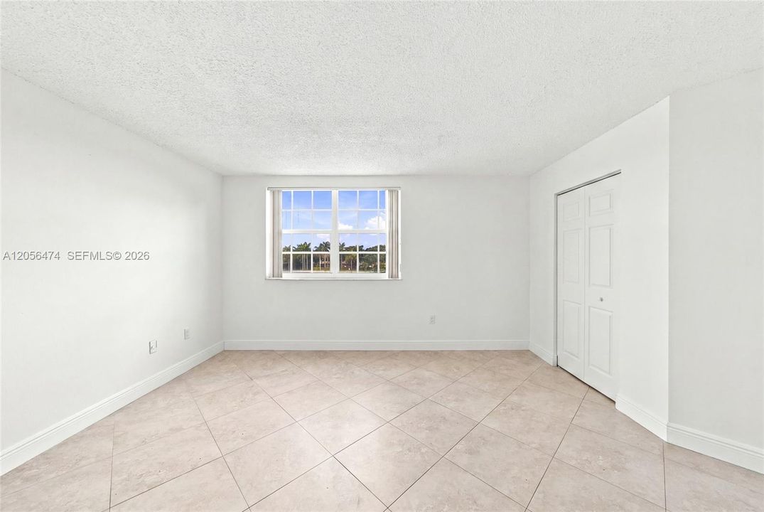 En Renta: $2,400 (2 camas, 2 baños, 1067 Pies cuadrados)