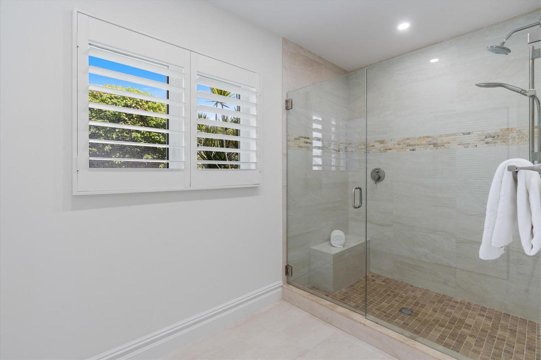 18-11976 N Lake Drive Boynton Beach, FL-