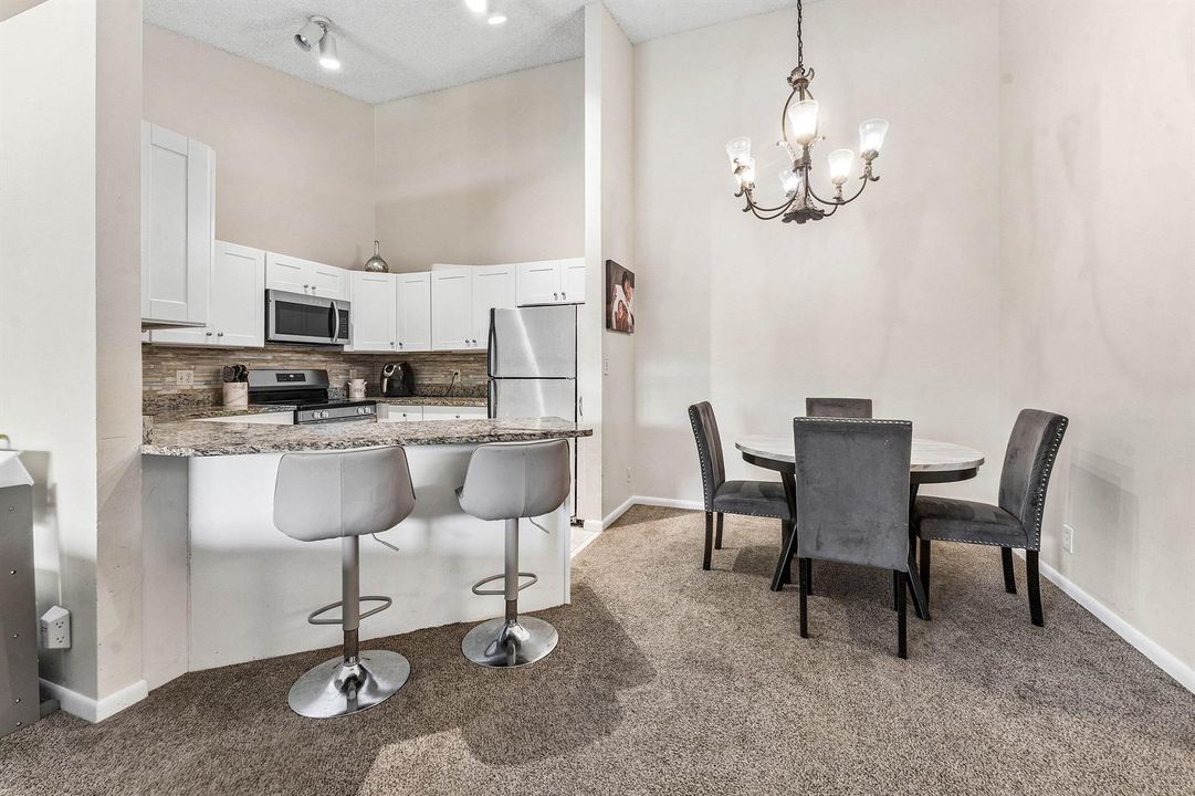 Kitchen & Dining Area