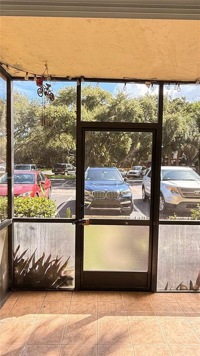For Rent: $2,200 (2 beds, 2 baths, 936 Square Feet)