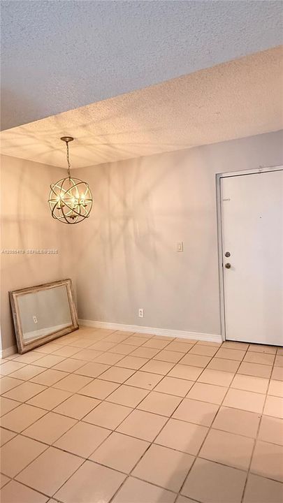 For Rent: $2,200 (2 beds, 2 baths, 936 Square Feet)