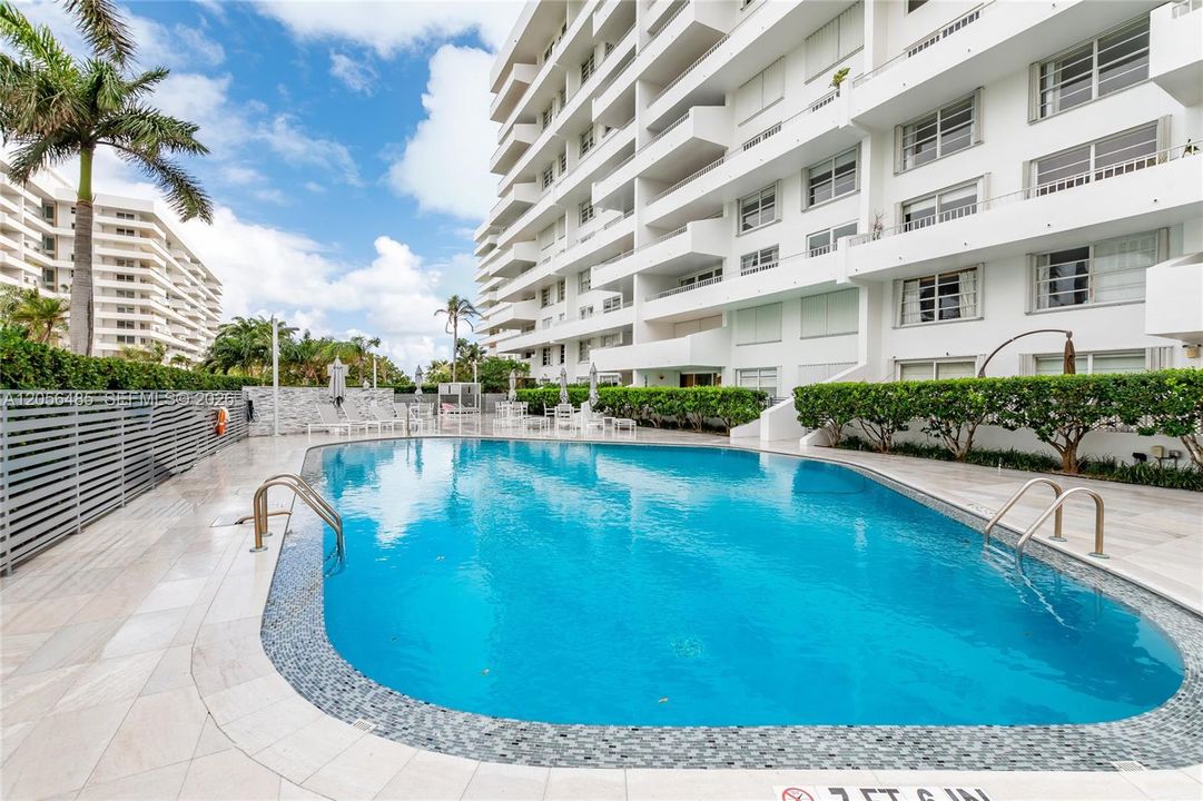 For Sale: $2,150,000 (3 beds, 2 baths, 1930 Square Feet)