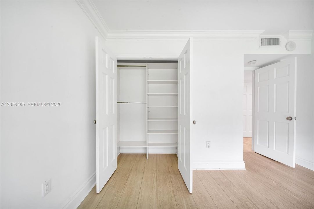 For Sale: $2,150,000 (3 beds, 2 baths, 1930 Square Feet)