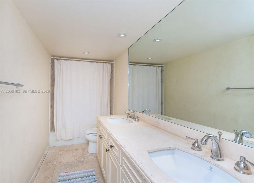 For Sale: $2,150,000 (3 beds, 2 baths, 1930 Square Feet)