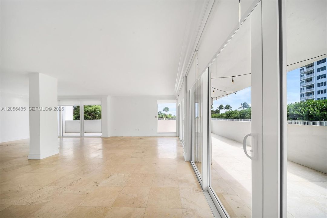 For Sale: $2,150,000 (3 beds, 2 baths, 1930 Square Feet)