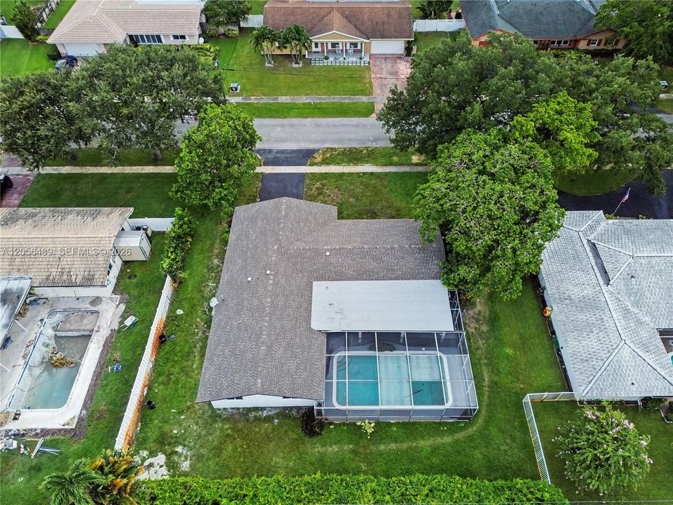 En Venta: $894,990 (4 camas, 2 baños, 1981 Pies cuadrados)