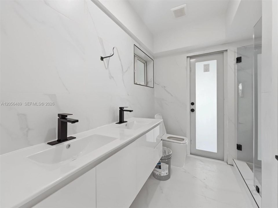 На продажу: $894,990 (4 спален, 2 ванн, 1981 Квадратных фут)