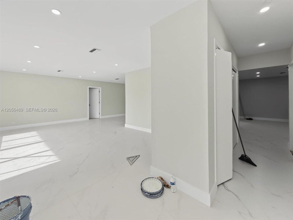 На продажу: $894,990 (4 спален, 2 ванн, 1981 Квадратных фут)