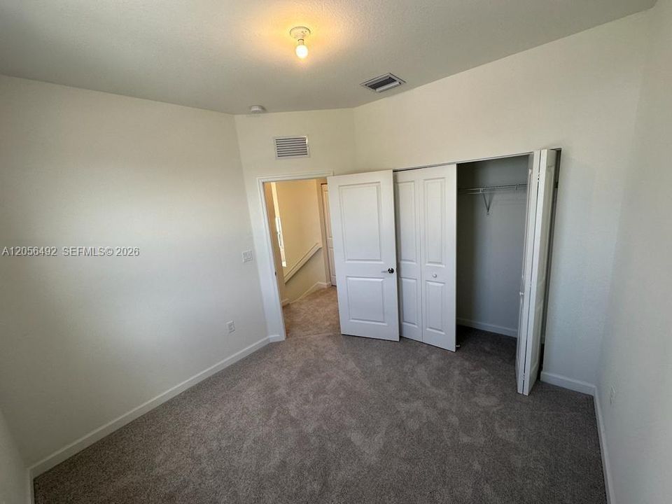 For Rent: $2,500 (3 beds, 2 baths, 1442 Square Feet)