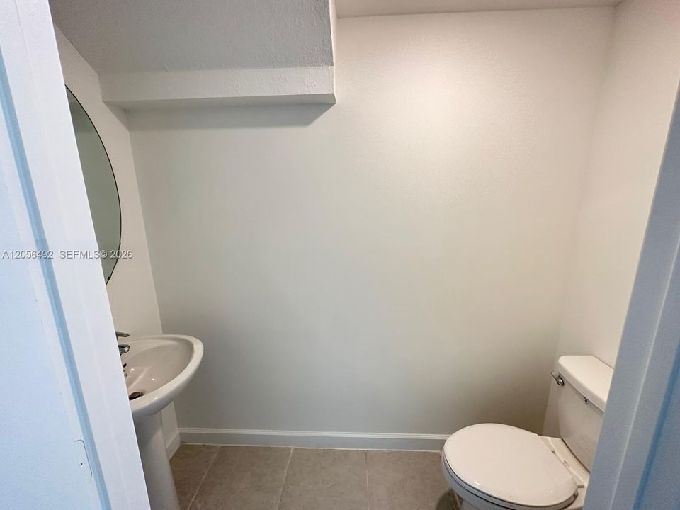 For Rent: $2,500 (3 beds, 2 baths, 1442 Square Feet)
