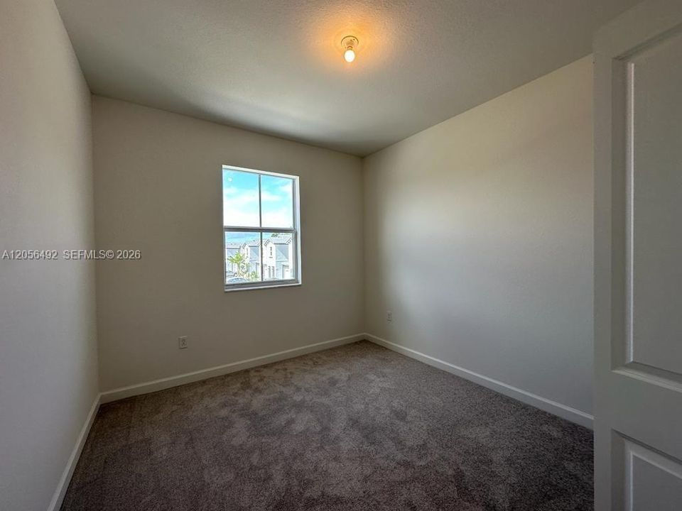 For Rent: $2,500 (3 beds, 2 baths, 1442 Square Feet)
