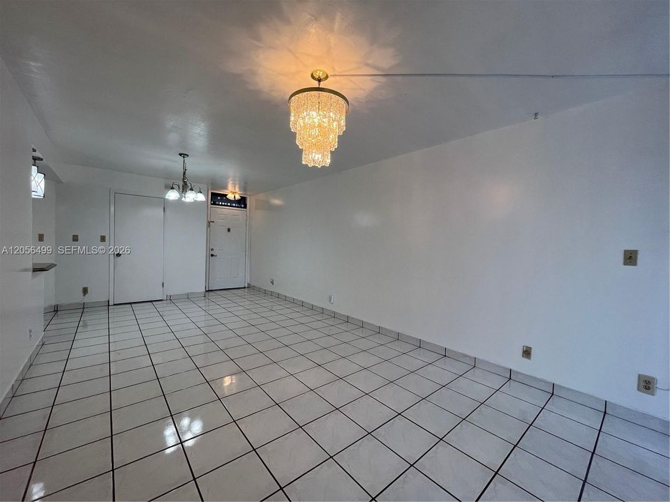В аренду: $1,950 (2 спален, 2 ванн, 890 Квадратных фут)