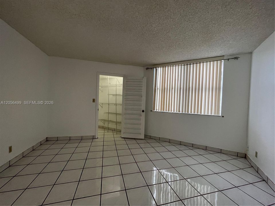 В аренду: $1,950 (2 спален, 2 ванн, 890 Квадратных фут)